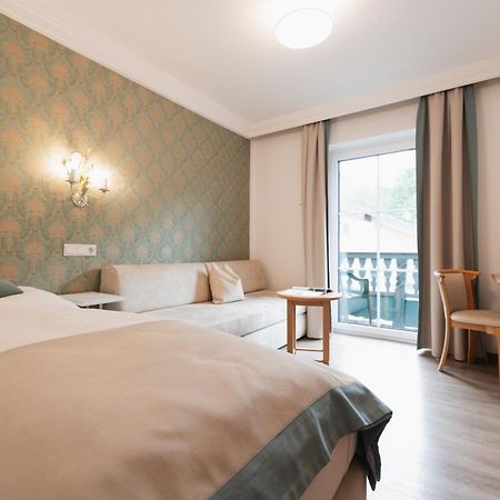 Gasthof Hotel Hauslwirt โกลลิง อันแดร์ ซัลซาค ภายนอก รูปภาพ